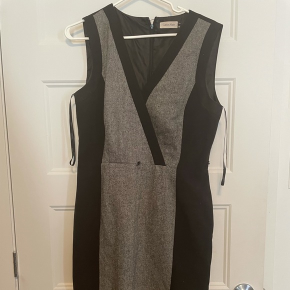 Perfect boss lady dress - Picture 3 of 3